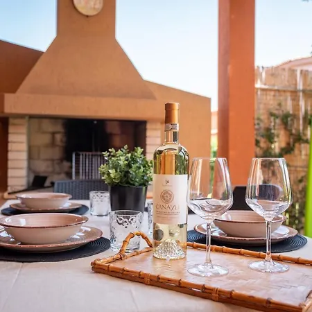 Casa A'mari 3 Min. From The - Free Parking Tatil Evi